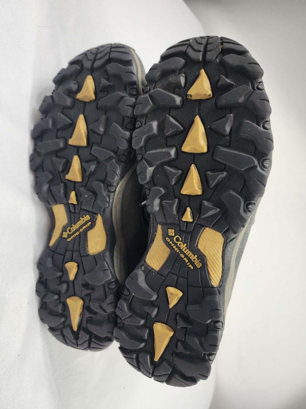 Columbia Men's 7.5 M Gray and Yellow Hiking Boots - Picture 7 of 9